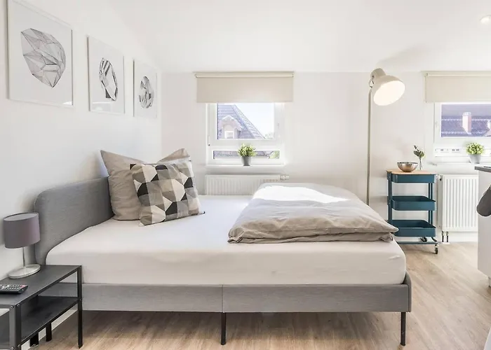 Appart hôtel T11-appartements & Boardinghouse 3*